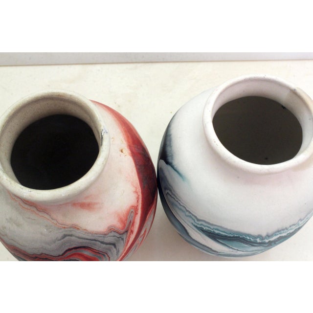 Original Nemadji Vases for Color and Mid-Century American Aesthetics – 7" For Sale - Image 4 of 17