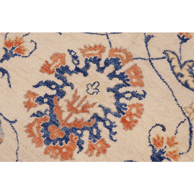 1990s Shabby Chic Kafkaz Peshawar Ivory/Blue Wool Rug - 9'1 X 10'8 For Sale In New York - Image 6 of 10