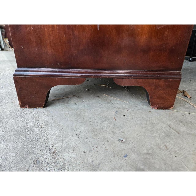 1950s Henredon 8 Drawer Mohagany Chest For Sale - Image 14 of 14