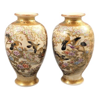 Hododa Satsuma Vases with Shimazu Crest, 1890s, Set of 2 For Sale