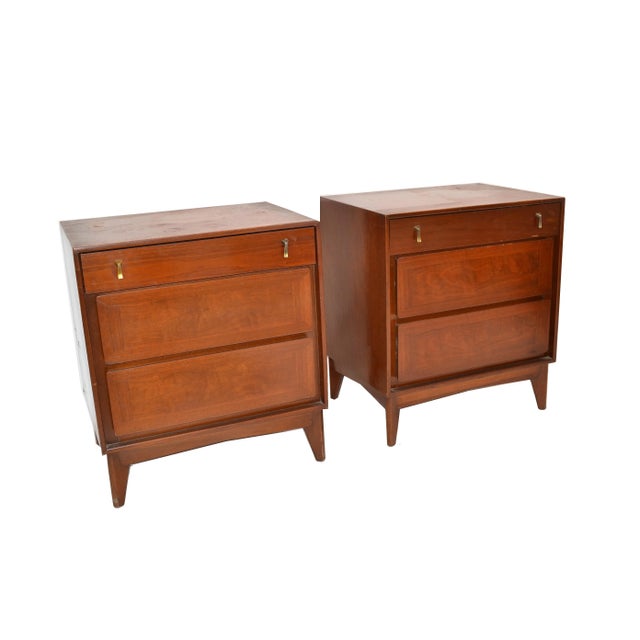 Mid-Century Modern American Classic Wood Brass Night Stand Bedside Tables Mid-Century Modern - Pair For Sale - Image 3 of 11
