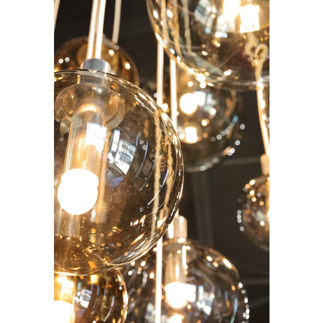 Lightolier 1970s Monumental Cascade Chandelier by Lightolier, 16 Globes For Sale - Image 4 of 13