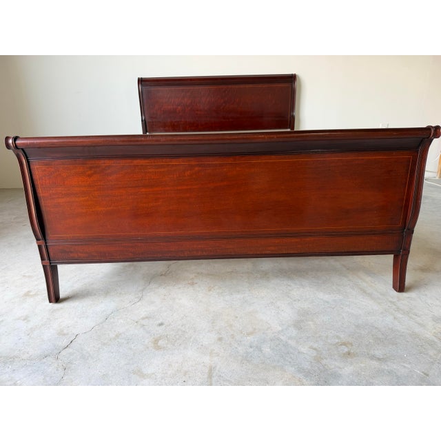 1970s Vintage Drexel Traditional Mahogany Queen Size Sleigh Bed Frame For Sale In Miami - Image 6 of 13