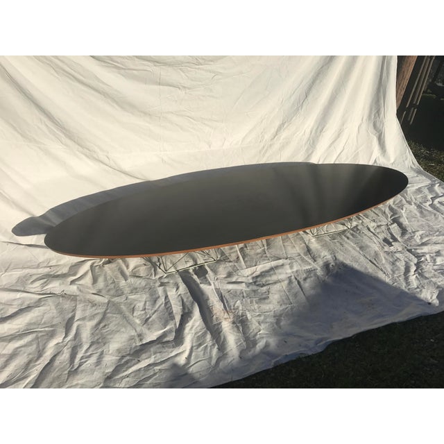 Mid-Century Modern 1950s Charles Eames for Herman Miller Surfboard Table For Sale - Image 3 of 4