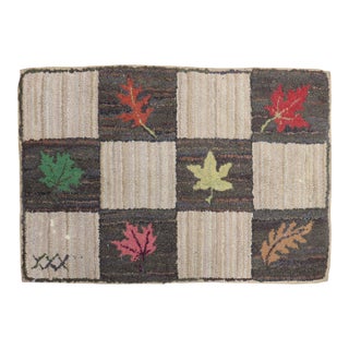 Mid 20th Century American Hooked Floral Rug - 2' x 2'11" For Sale