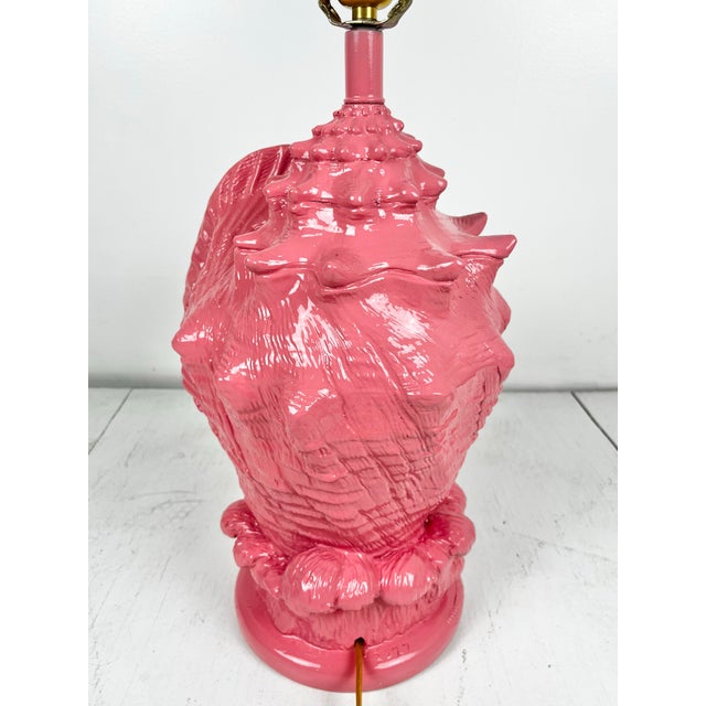 Sculpture Materials Newly Lacquered Vintage Plaster Conch Shell Lamp For Sale - Image 7 of 12