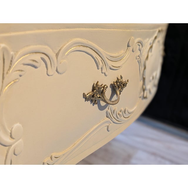 1930s Refinished Bombé Dresser For Sale - Image 4 of 5