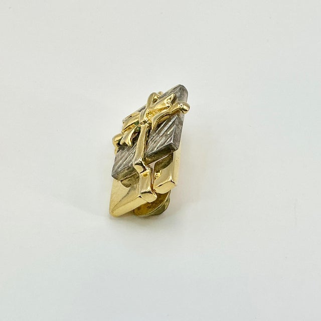 American 1990s Vintage Americana Hollywood Regency Christmas Wrapped Gifts Brooch For Sale - Image 3 of 6
