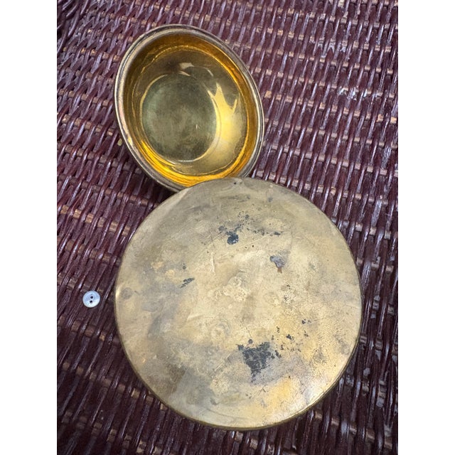 Contemporary 1990s Beautiful Mother of Pearl and Brass Trinket Box For Sale - Image 3 of 4