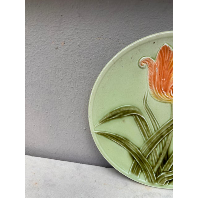 Rustic Small German Majolica Tulip Plate Circa 1900 For Sale - Image 3 of 4