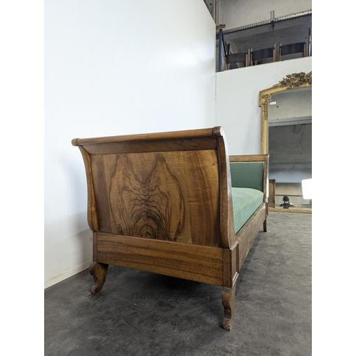 Restoration Bench in Flamed Mahogany For Sale - Image 3 of 9