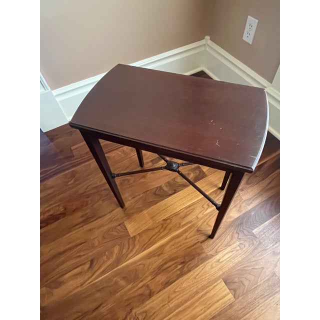 1990s 1990s Vintage Set of Three Mahogany Nesting Tables For Sale - Image 5 of 8