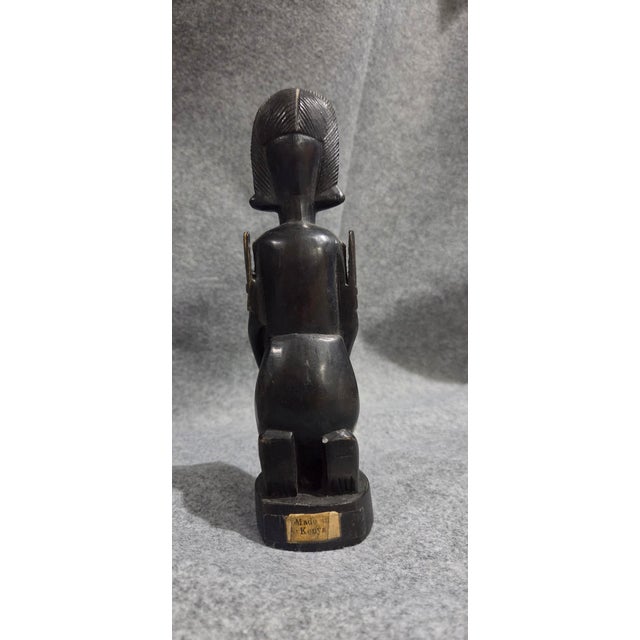 Mid 20th Century African Hand Carved Ebony Wood Kneeling Female Figure Statue For Sale In Washington DC - Image 6 of 10