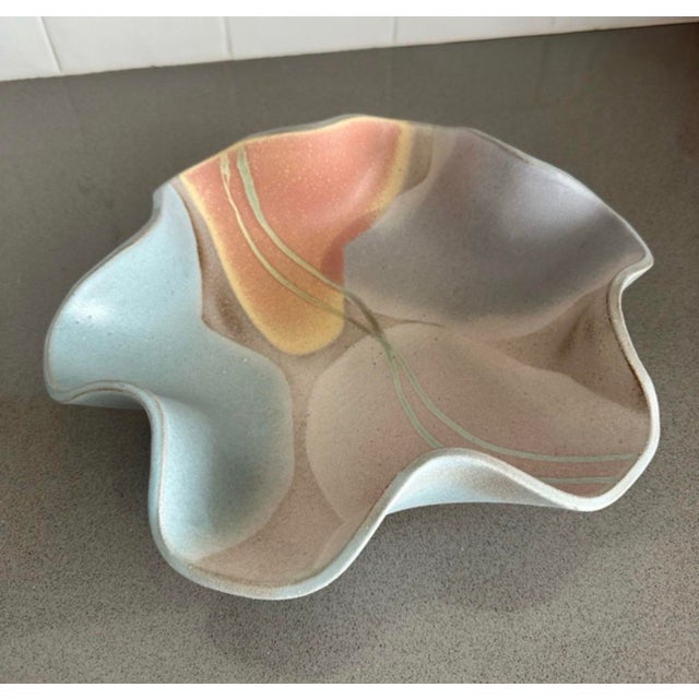 Mauve 1980s Carol McFarlan Postmodern Ceramic Stoneware Centerpiece Bowl 12” Signed For Sale - Image 8 of 12