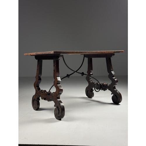 Antique Spanish Table in Walnut, 1700s For Sale - Image 3 of 18