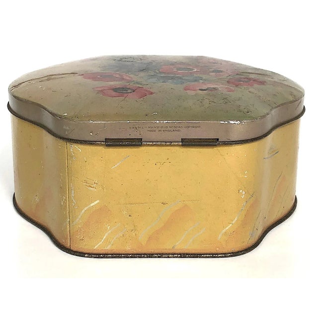 Metal Vintage Floral Biscuit Tin Box With a Hinged Lid For Sale - Image 7 of 13