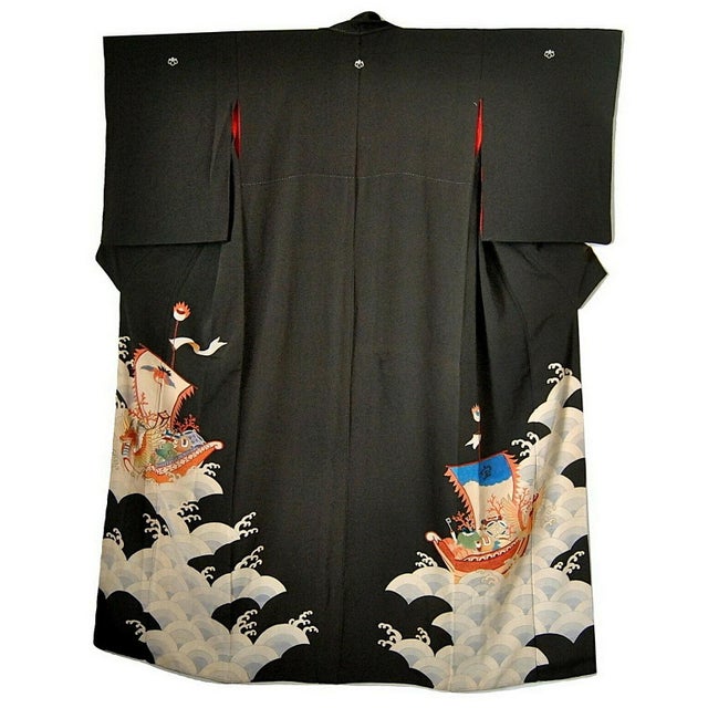 Art Deco Antique Japanese Silk Kimono Former Imperial Ka-Mons Paulownia for Wall Display For Sale - Image 3 of 14