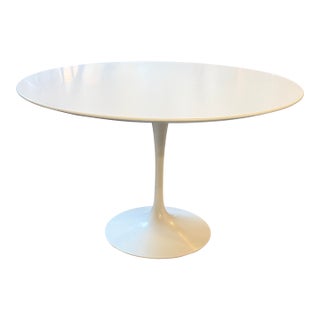 Eero Saarinen for Knoll Tulip Table, 47 Inches For Sale