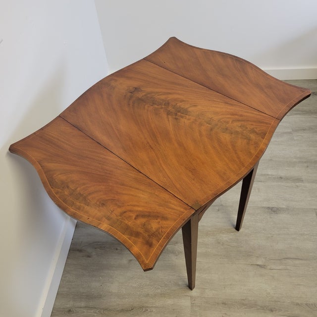 1930s English Hepplewhite-Style Pembroke Table With Satinwood Inlay, C. 1930s For Sale - Image 5 of 9