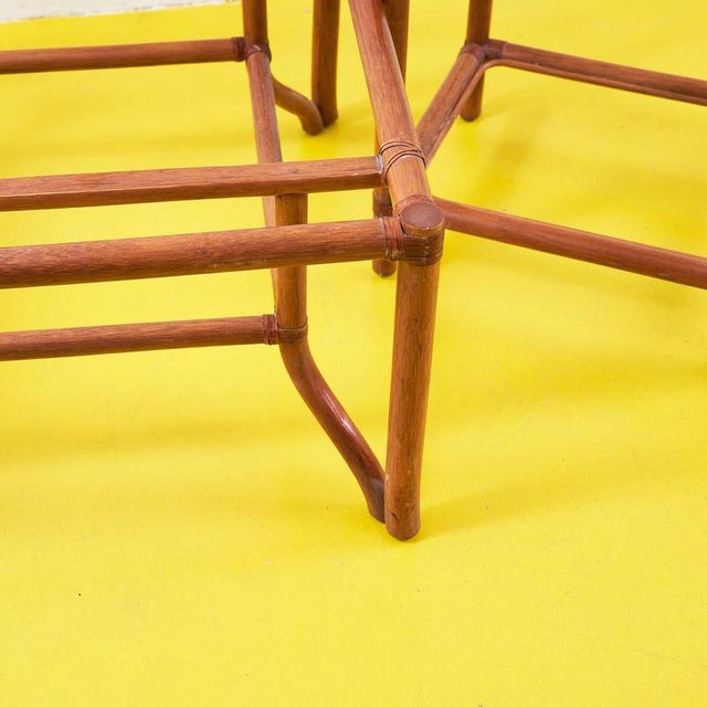 Discover the timeless elegance of this pair of bamboo cane coffee tables by gervasoni, made in the 1980s. Each table...