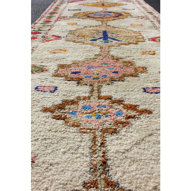 Vintage Turkish Tulu Runner With Ivory, Rose, Blue, and Multicolor 3'9 X 11'4 For Sale - Image 9 of 11