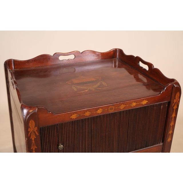 Traditional 19th-Century Dutch Marquetry Inlaid Mahogany Bedside Cabinet For Sale - Image 3 of 7