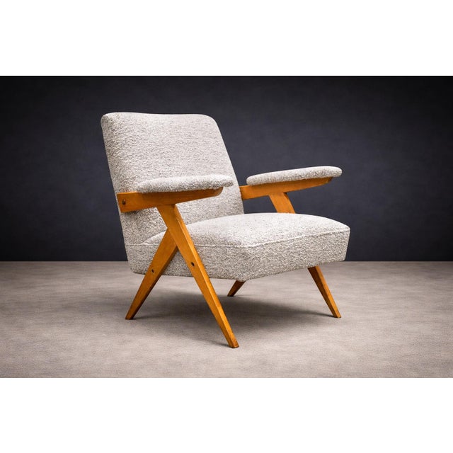 Designed in the 1950s by José Zanine Caldas, this rare “Z” armchair is an early and highly expressive example of Brazilian...