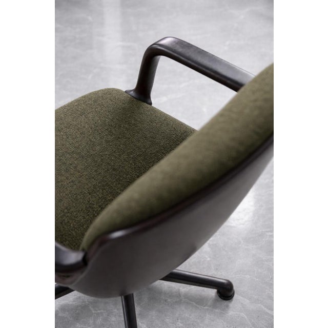 Mid-Century Modern German Office Chairs by Pollock for Comforto, 1970s, Set of 2 For Sale - Image 11 of 18