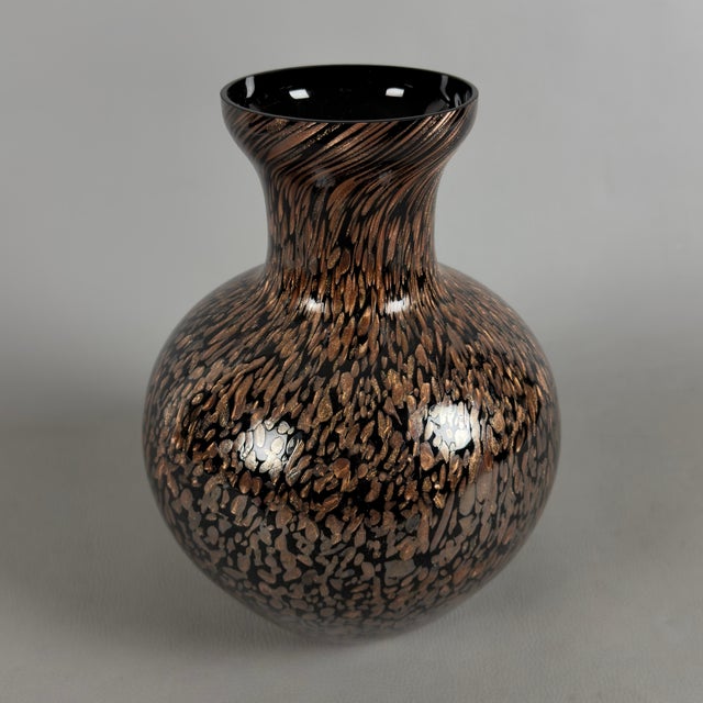 A piece of italian glassmaking history, extremely rare to find in such excellent condition. This imposing vase embodies...