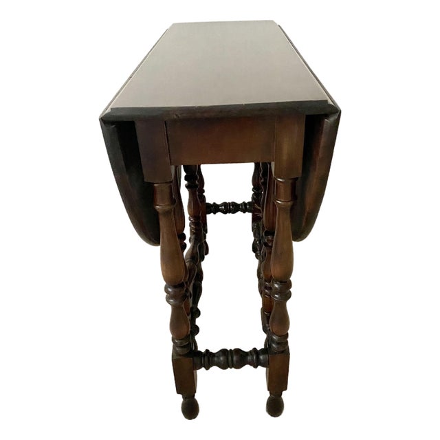 Vintage 1930s Oval Gate-Leg Drop-Leaf Table by Elite Furniture Co. Excellent Condition For Sale