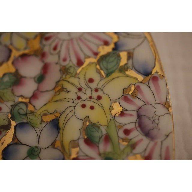 Mid-Century Modern 1960s Mid-Century Gold Gilt Millefleur Chinoiserie Porcelain Plate - 10" For Sale - Image 3 of 11