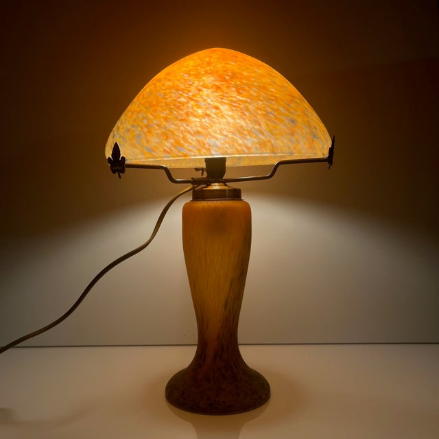 Mushroom lamp in speckled orange glass, Massive, Belgium 1970 Dimensions: Height: 42 cm Diameter: 26 cm Bulb not included...