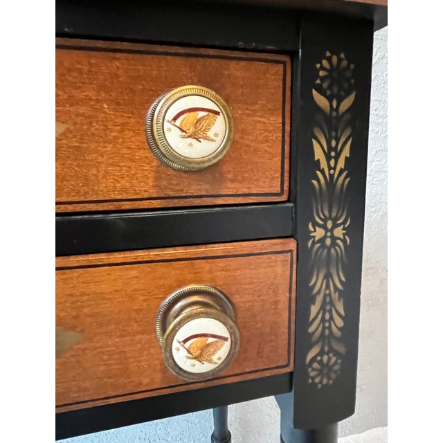 Traditional 1980s Vintage Lambert Hitchcock Maple Wood Side Accent Table For Sale - Image 3 of 14