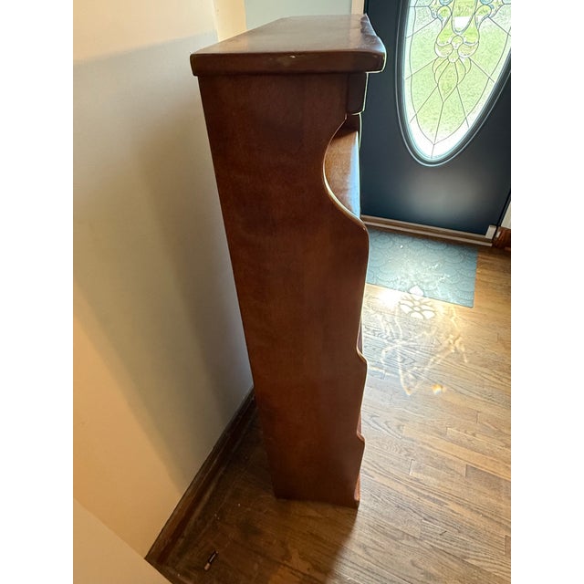 Art Deco Mid 20th Century Cushman Russet Solid Maple Open Bookcase No. 3-77 Mid-Century For Sale - Image 3 of 9