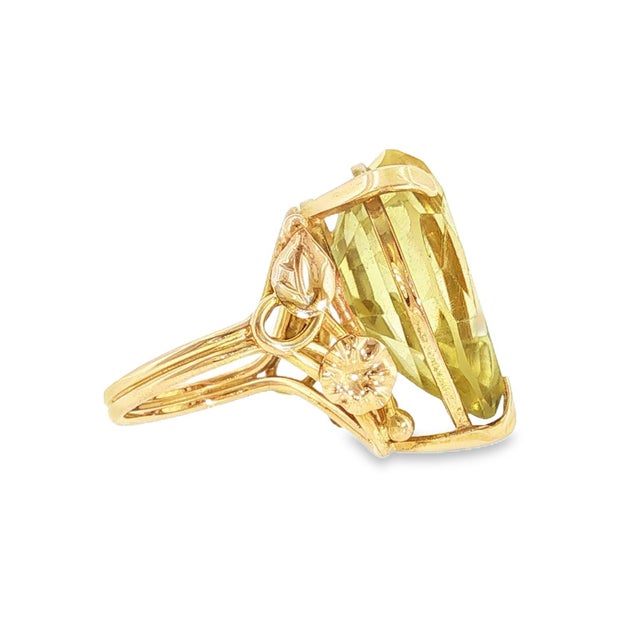 Art Nouveau Late 20th-Century 14k Yellow Gold Lemon Citrine Floral Design Ring, Size 6.5 For Sale - Image 3 of 4