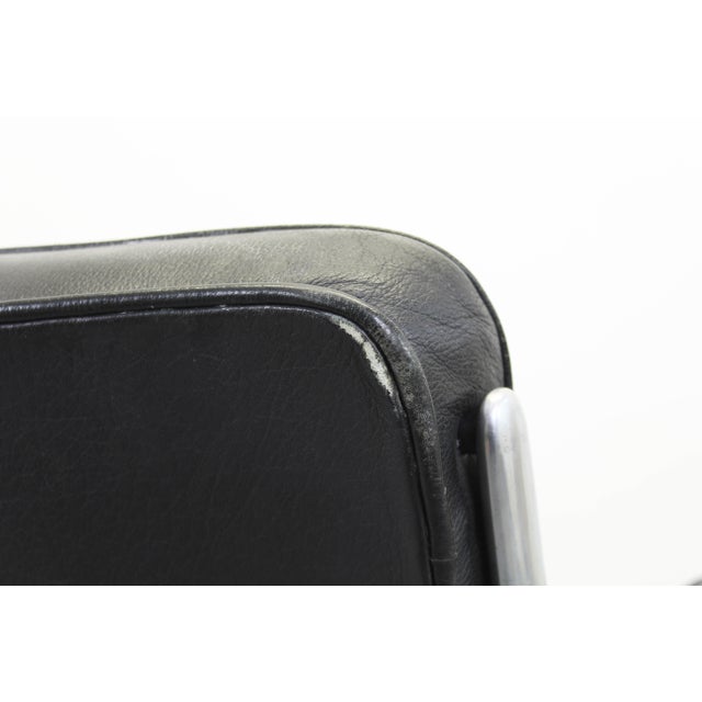 1970s Set of Vintage Lounge Chair with Ottoman by Charles and Ray Eames for Herman Miller, 1970s For Sale - Image 5 of 12