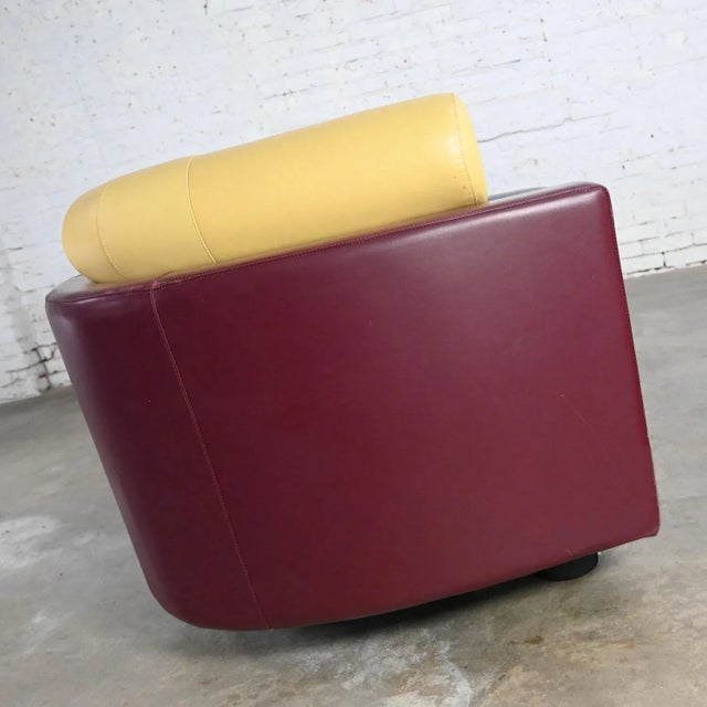 Postmodern Italian Molto + Di Maroon Leather Sofa by Ammannati & Vitelli for I4 Mariani For Sale - Image 6 of 13