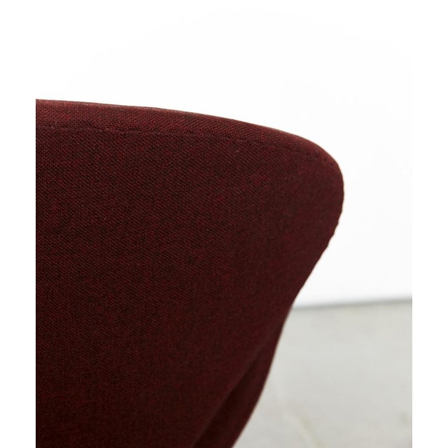 2000 - 2009 Swan Chair by Arne Jacobsen for Fritz Hansen, 2001 For Sale - Image 5 of 15