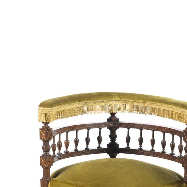 Furniture - Loveseat - 19th Century. French, from the late 19th century, in walnut wood with gilding. Seats and arms...