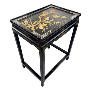 Vintage Black Lacquer Chinoiserie Side Table With Gilt Birds and Floral Motifs For Sale