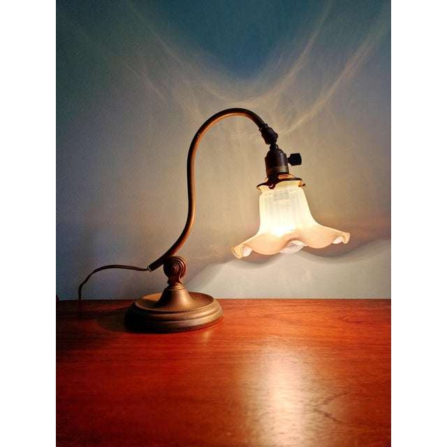 Art Nouveau Desk Lamp in Bronze and Opalescent Glass, 1890s For Sale - Image 9 of 16
