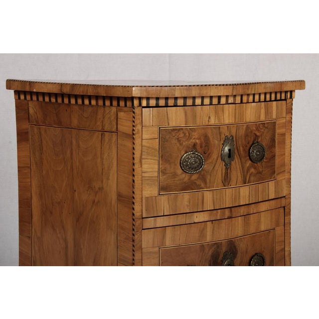 Small Antique Baroque Louis XVI Chest of Drawers in Walnut, 1780 For Sale - Image 9 of 18