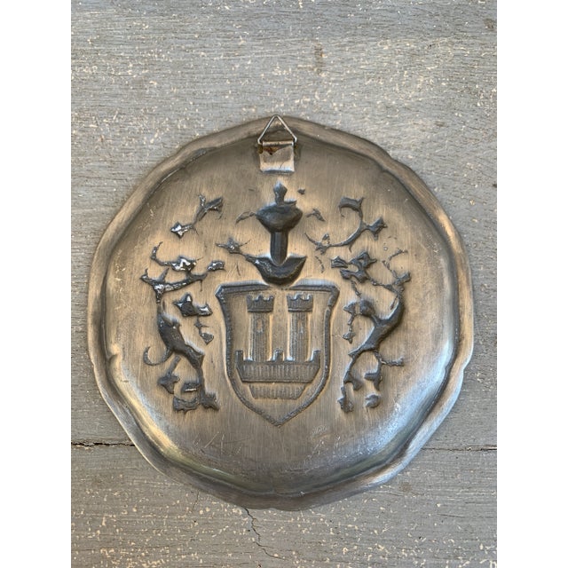 Metal Mid-Century German J. Metten Pewter Heraldic Coat of Arms Wall Plate For Sale - Image 7 of 7