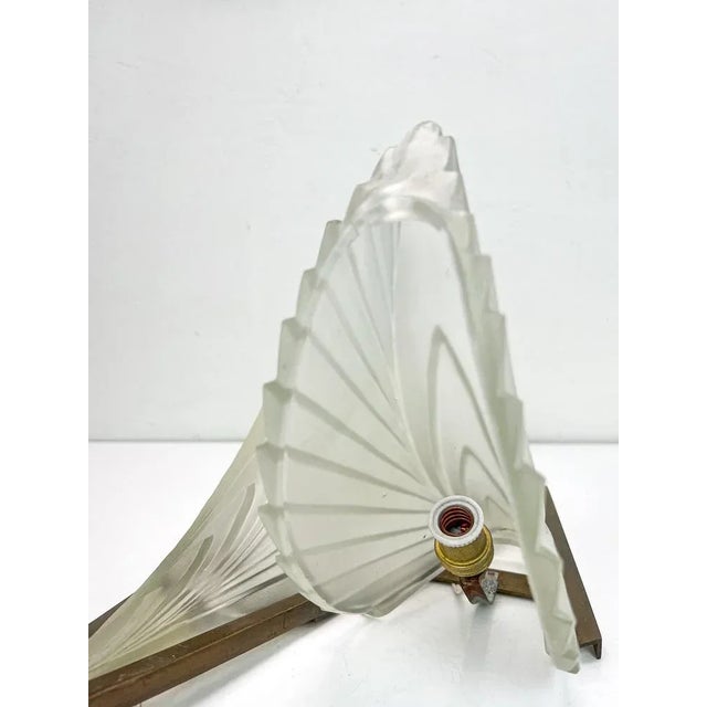 Art Deco French Feather Shape Frosted Glass Wall Sconce, 1930s For Sale - Image 9 of 11