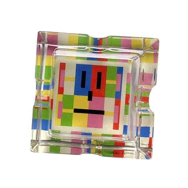 Postmodern Cendrier by Alessandro Guerriero for Ritzenhoff Cristal, 1990s, in Flawless conditions. Designed 1990 to 1999...