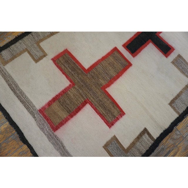 Textile Early 20th Century American Navajo Style Carpet ( 2'6" X 4'9" - 76 X 145 ) For Sale - Image 7 of 12