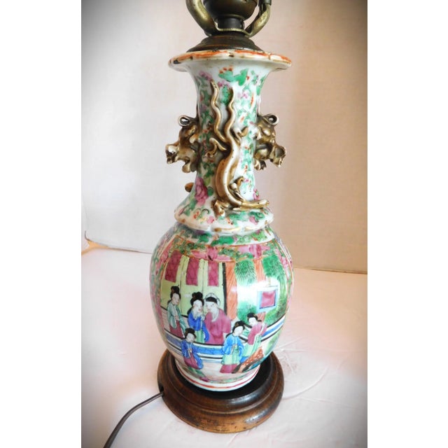 Vintage Chinoiserie Famille Rose Chinese Porcelain Asian Table Lamp, Dark Wooden Base For Sale - Image 9 of 11