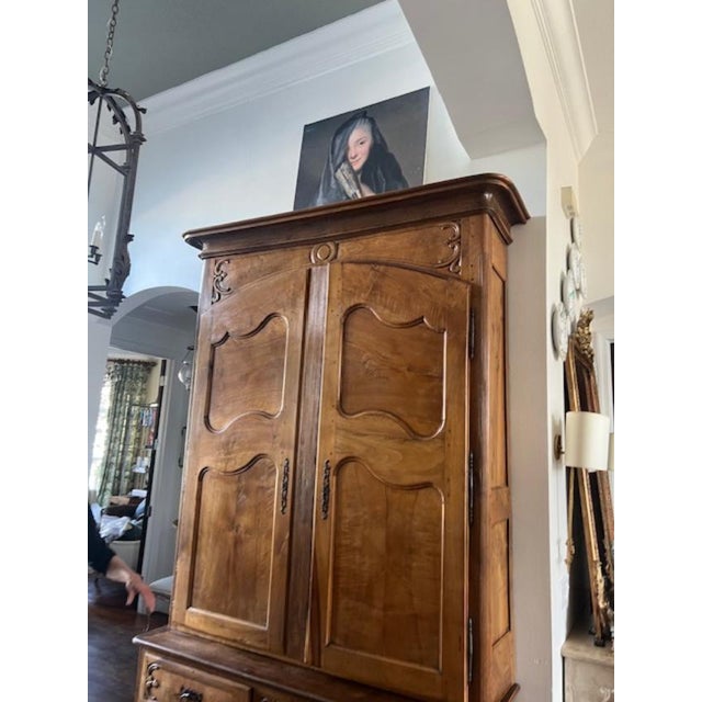 Early 19th Century French Provincial Walnut Buffet À Deux Corps For Sale - Image 4 of 7