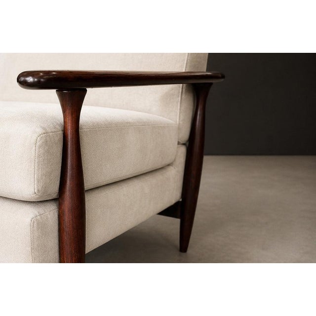 Sofa in Rosewood & Warm Ivory Mohair by Liceu De Artes E Ofícios, Brazil, 1960s For Sale - Image 14 of 18