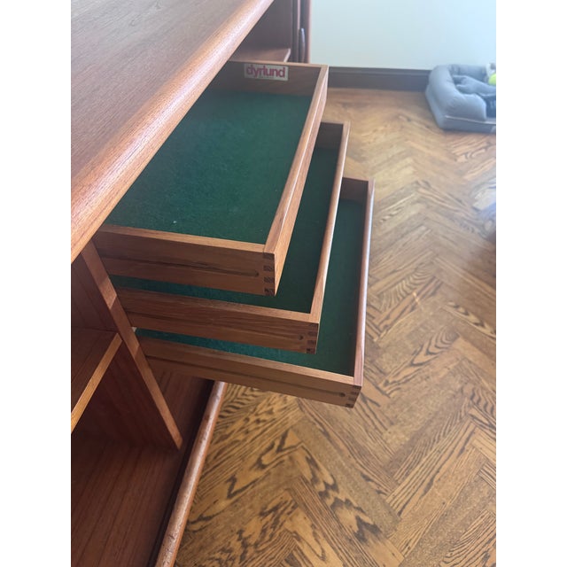 1960s Danish Mid-Century Modern Credenza For Sale - Image 5 of 6